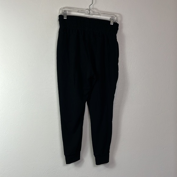 Gymshark Sweatpants Women's Size S Black Heavyweight Cropped Inseam 22.5" - Picture 12 of 14